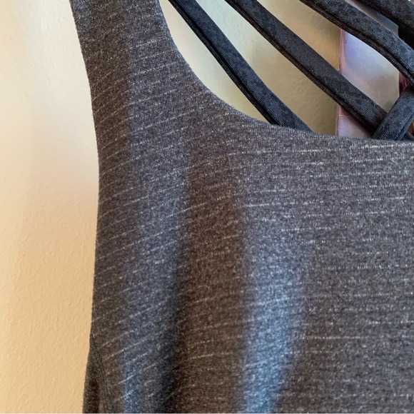 Lululemon Wild Tank - Picture 3 of 9